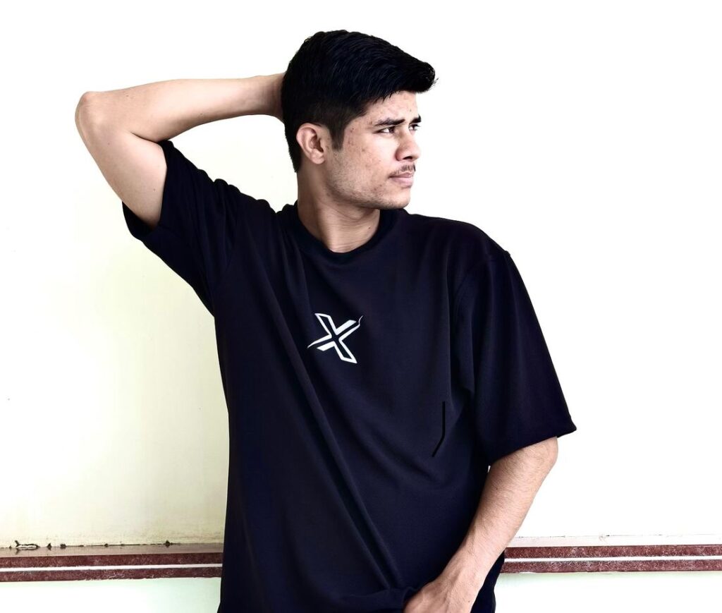 XIGNITE Boxy Hoodie